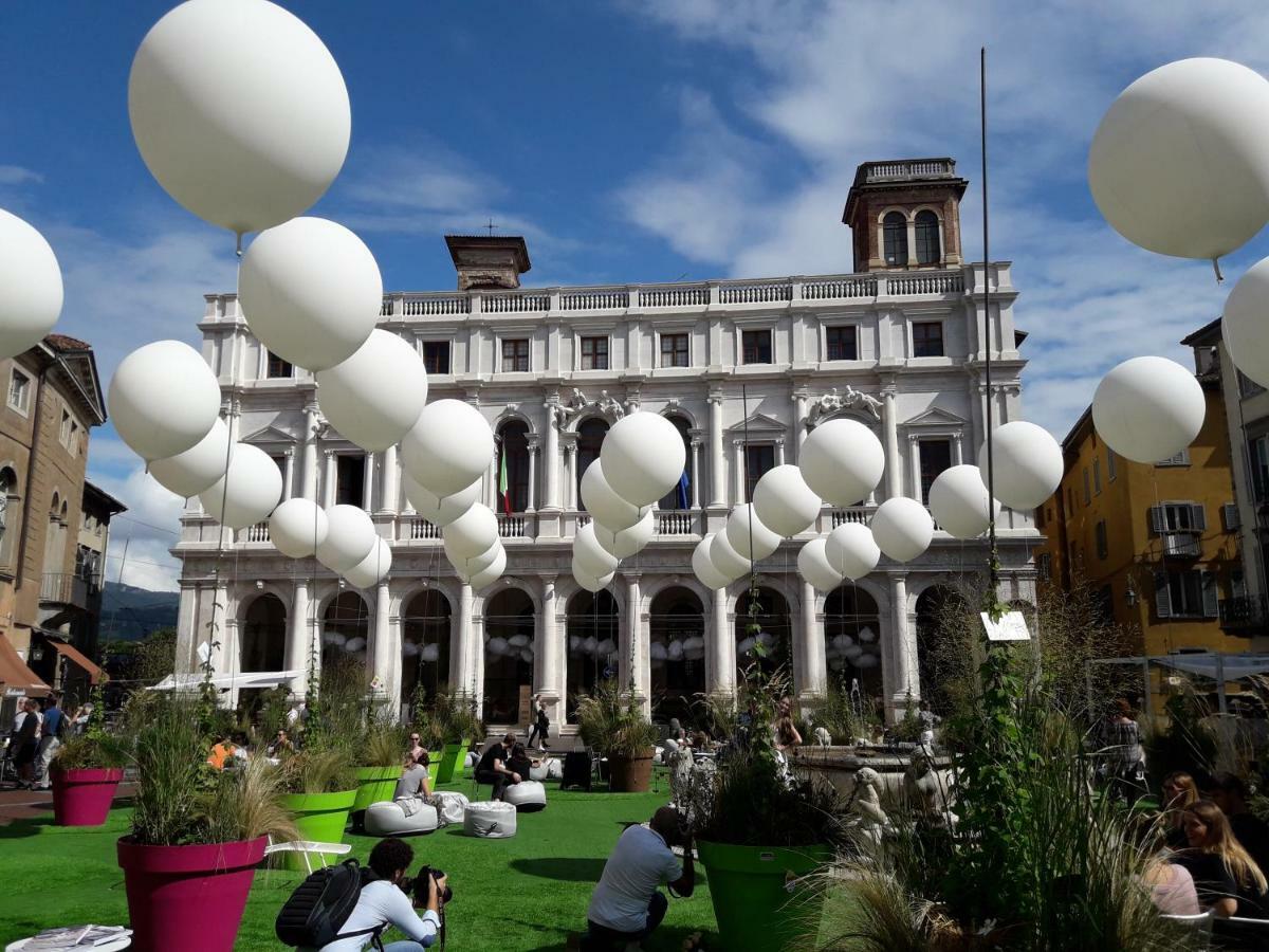 Accademia Deluxe Lägenhet Bergamo Exteriör bild