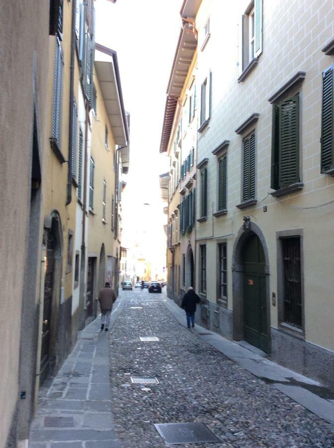 Accademia Deluxe Lägenhet Bergamo Exteriör bild